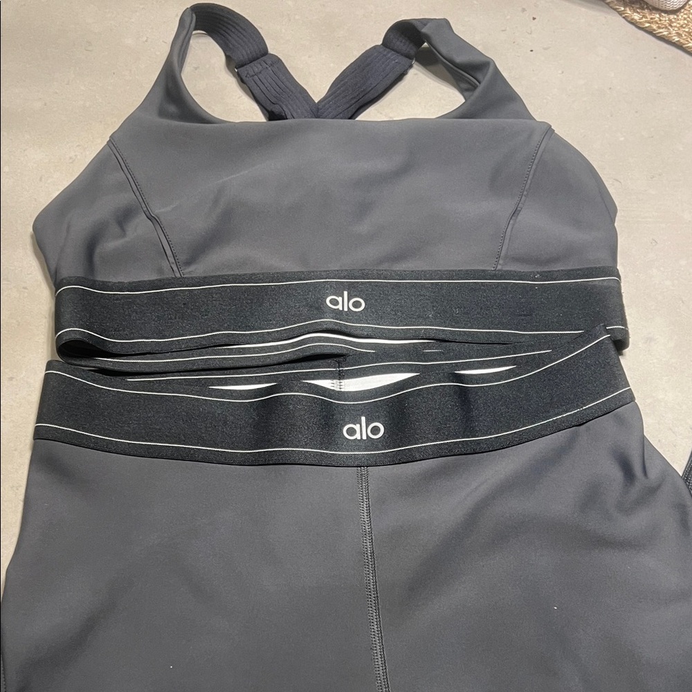 ALO Yoga Charcoal Activewear set
